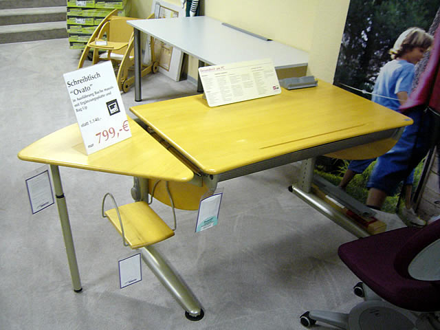 MOLL-Schreibtisch Modell Ovato