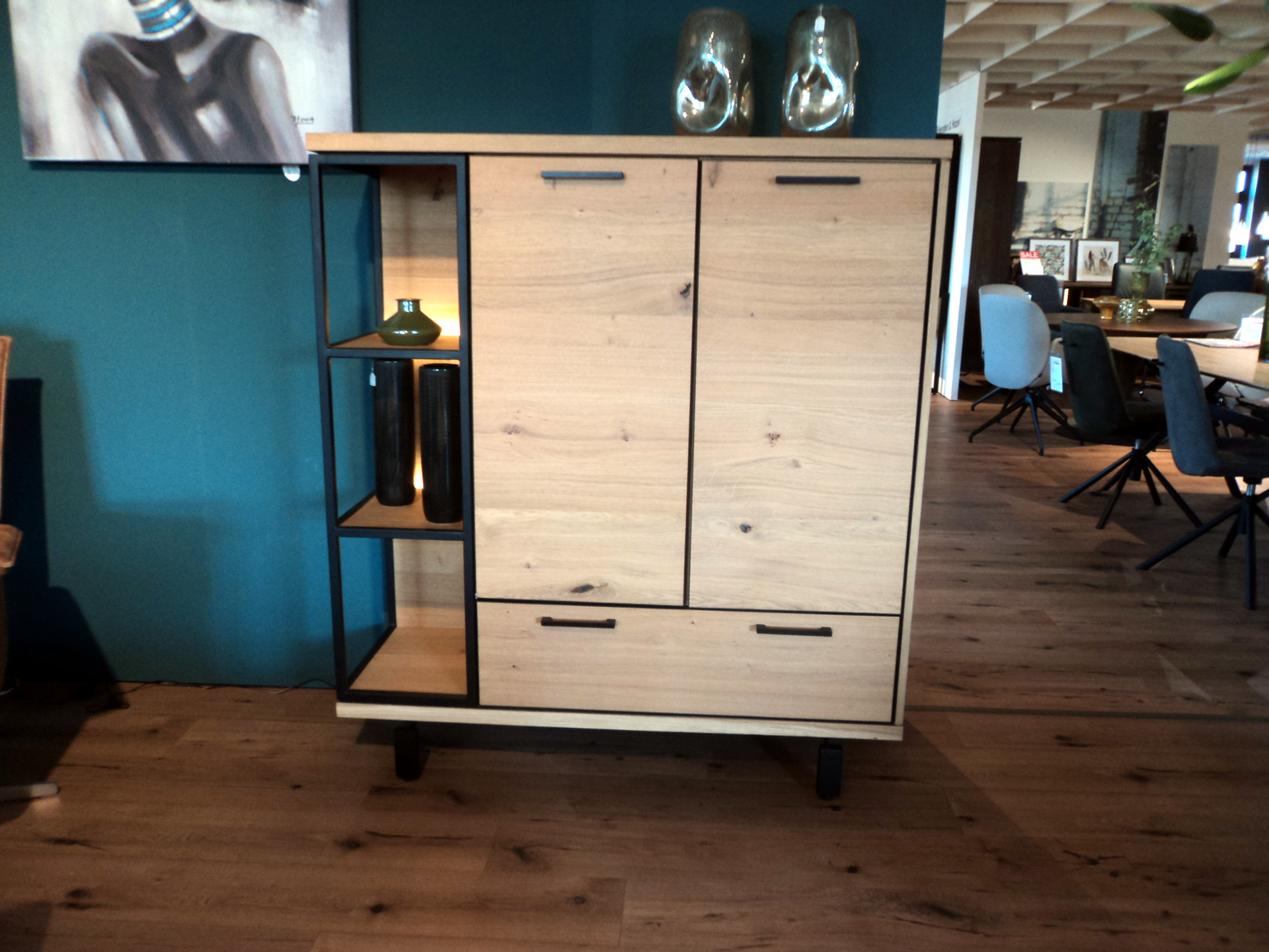 H&H Rigdefield Highboard