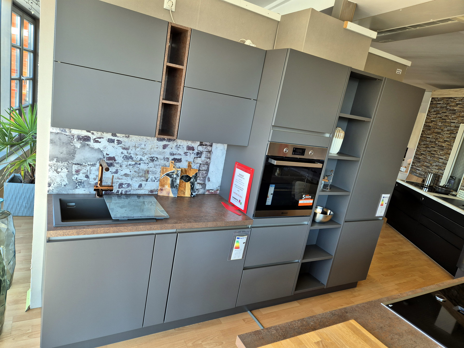 Ausstellungsküche Touch - Lacklaminat schiefergrau