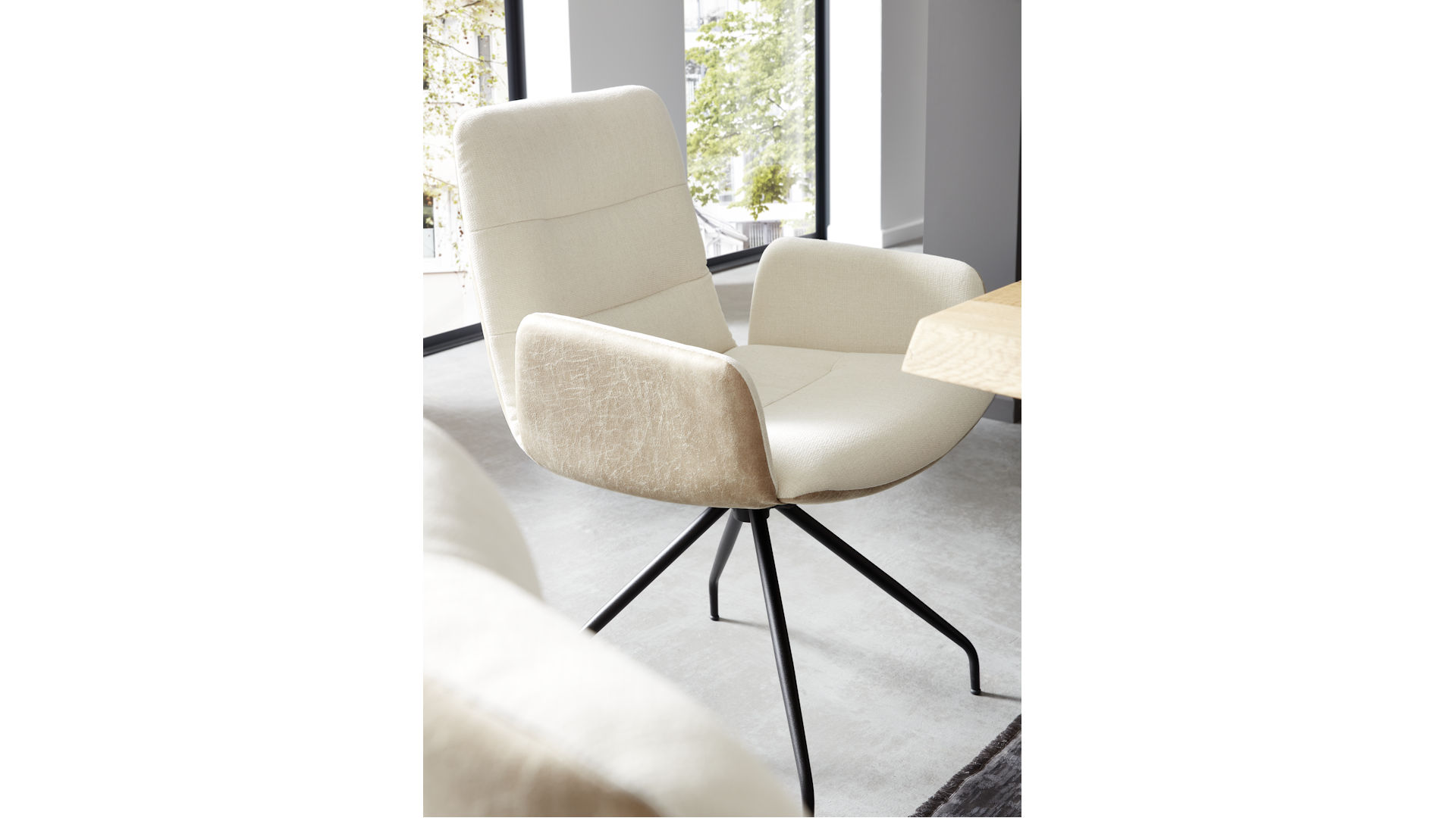 Polsterstuhl mit Spinnengestell Z22248