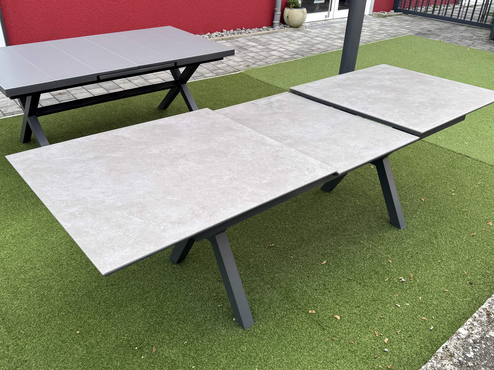 Outdoor Auszugstisch