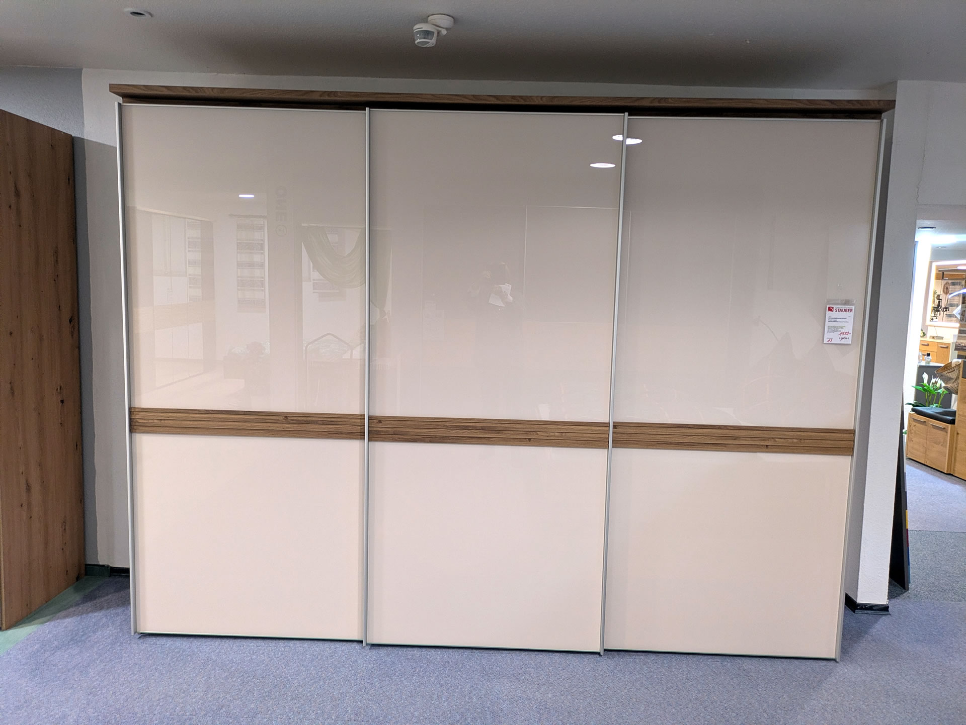 Kleiderschrank